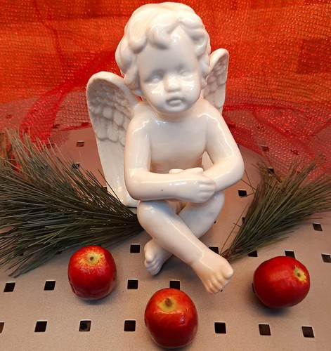 Engel figur aus porzellan - engel-figur,
